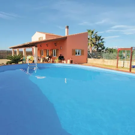 Gorgeous In With Kitchen Holiday home *